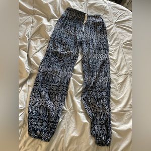 Aztec flowy pant women’s medium